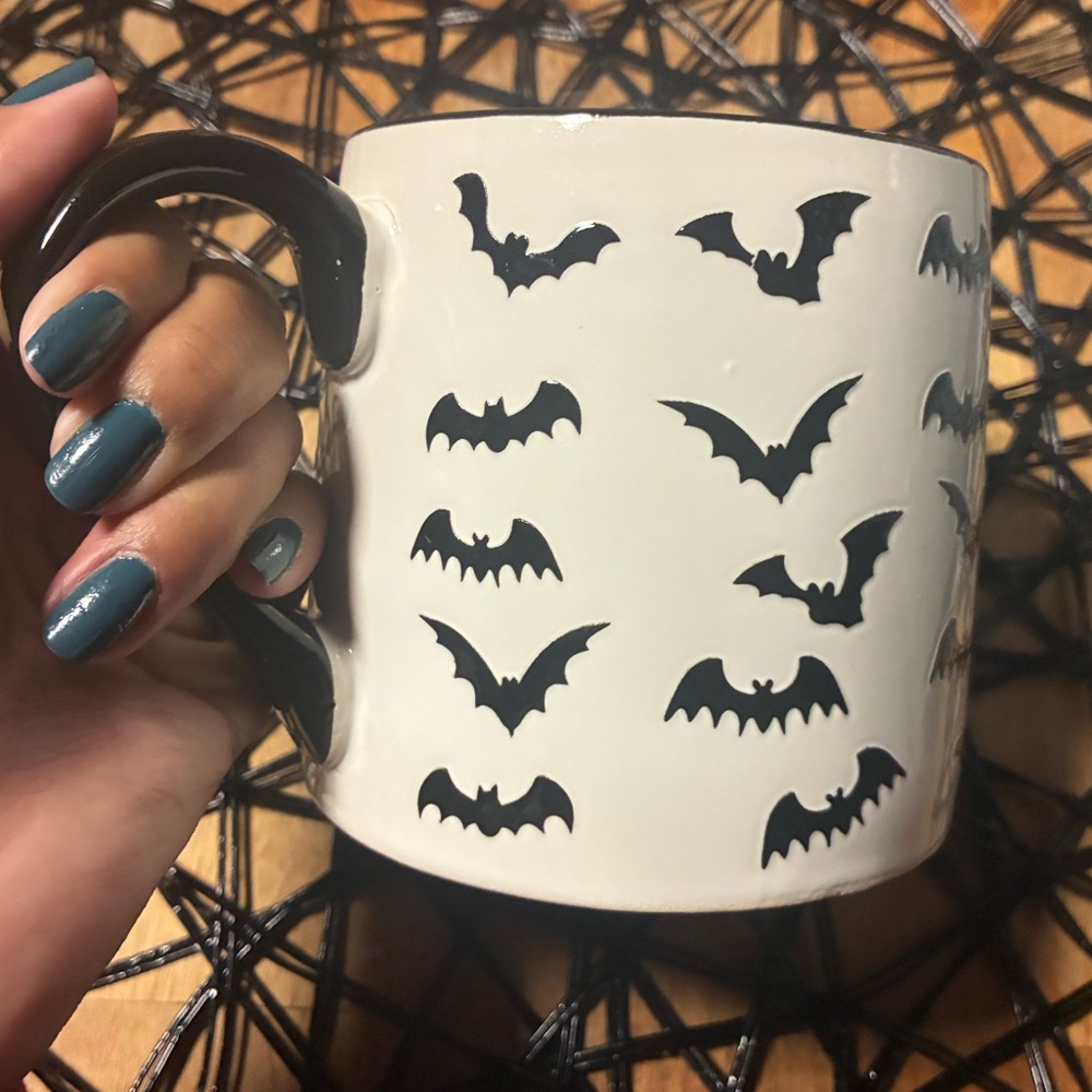 Global Desi Black and White Bat Mug